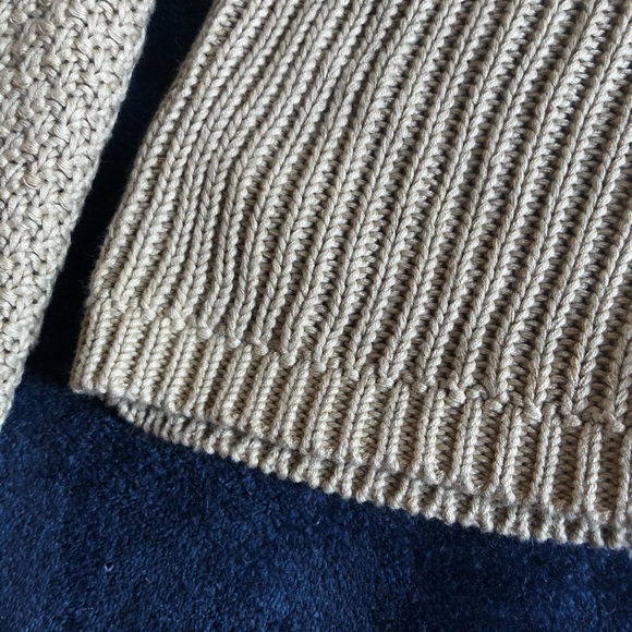 F21 Oatmeal Cropped Ribbed Cable Knit Sweater - Picture 5 of 6